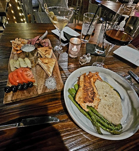 Nosh Restaurant and Wine Lounge photo 5